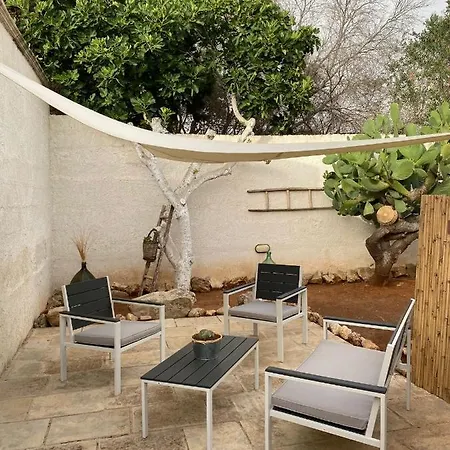Rollo Villa Sant Isidoro (Apulia)